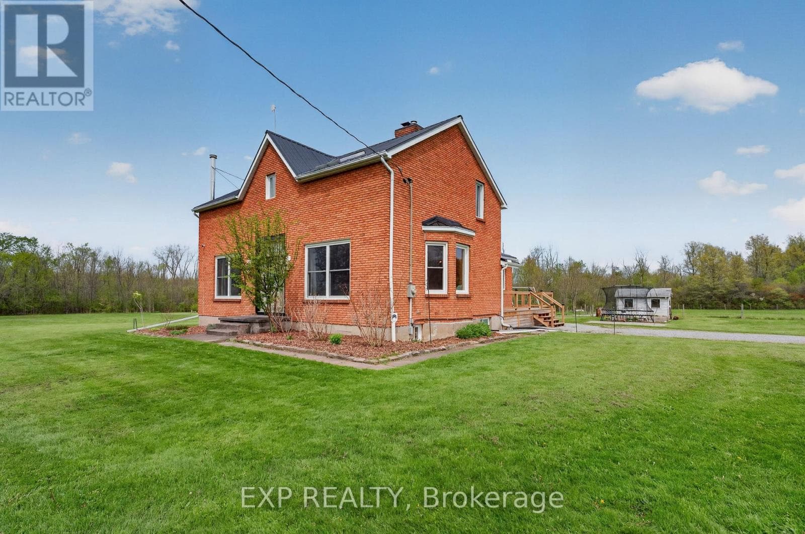 2266 PETTIT ROAD in