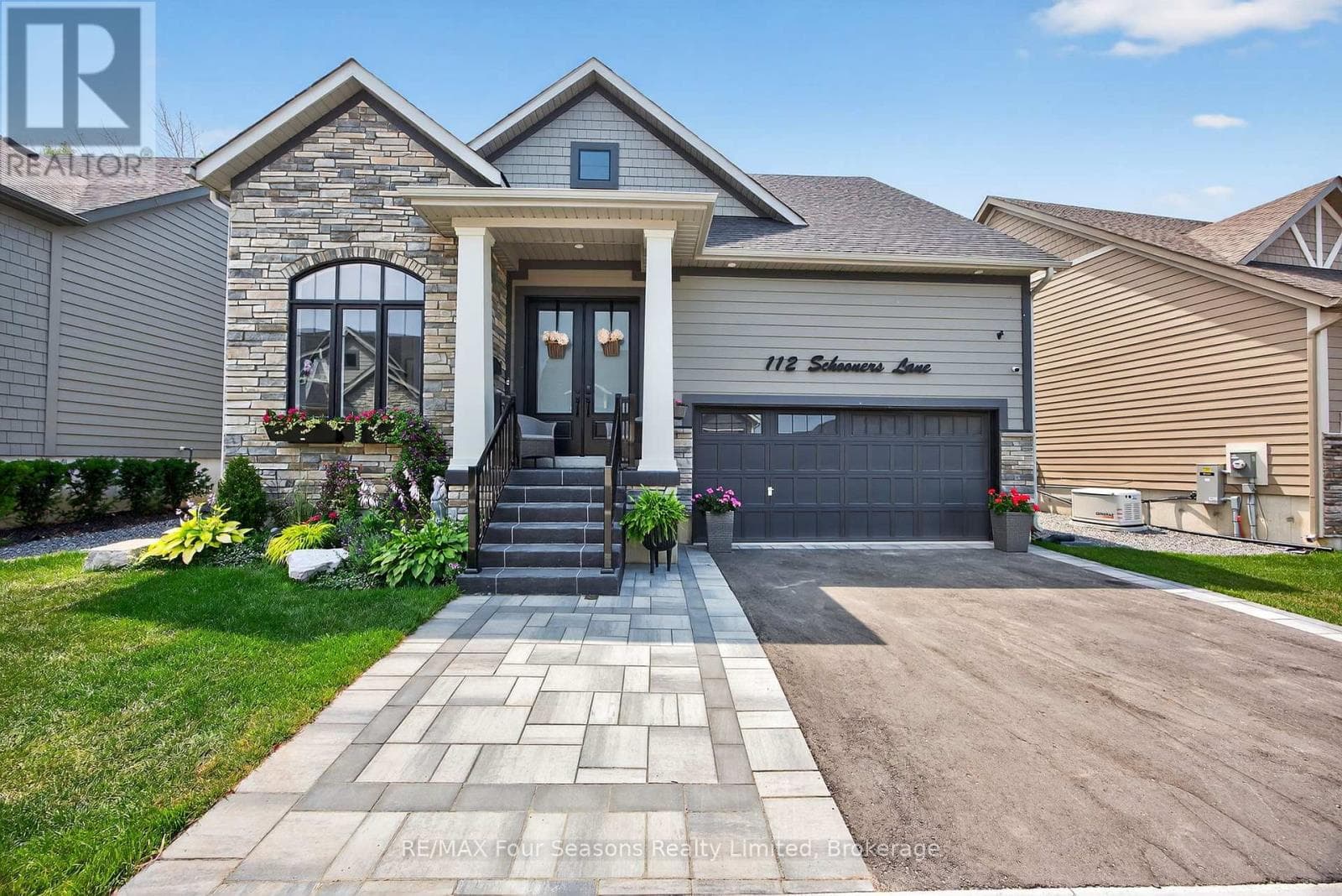 112 SCHOONERS LANE in