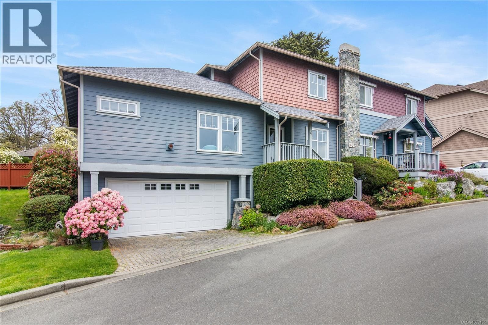 4 4073 Blackberry Lane in