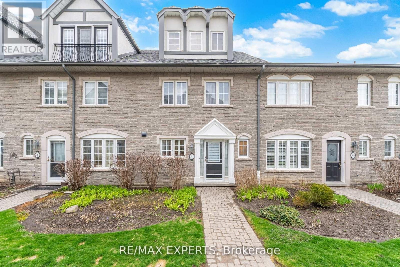 112 - 1995 ROYAL ROAD in Village East