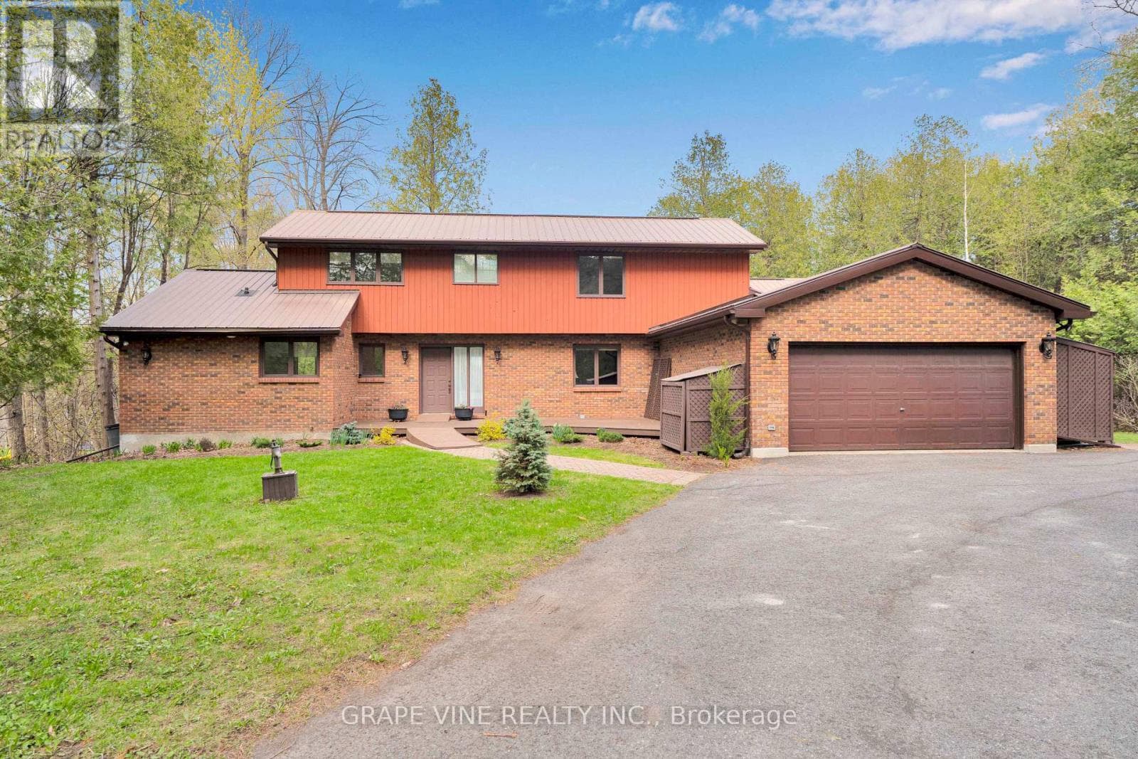 5468 TORBOLTON RIDGE ROAD in FITZROY