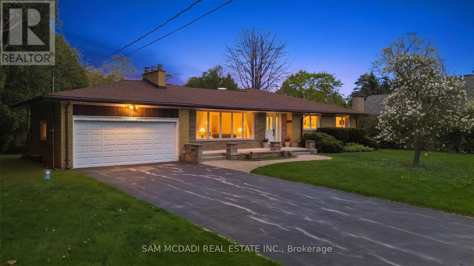 521 VANESSA CRESCENT in
