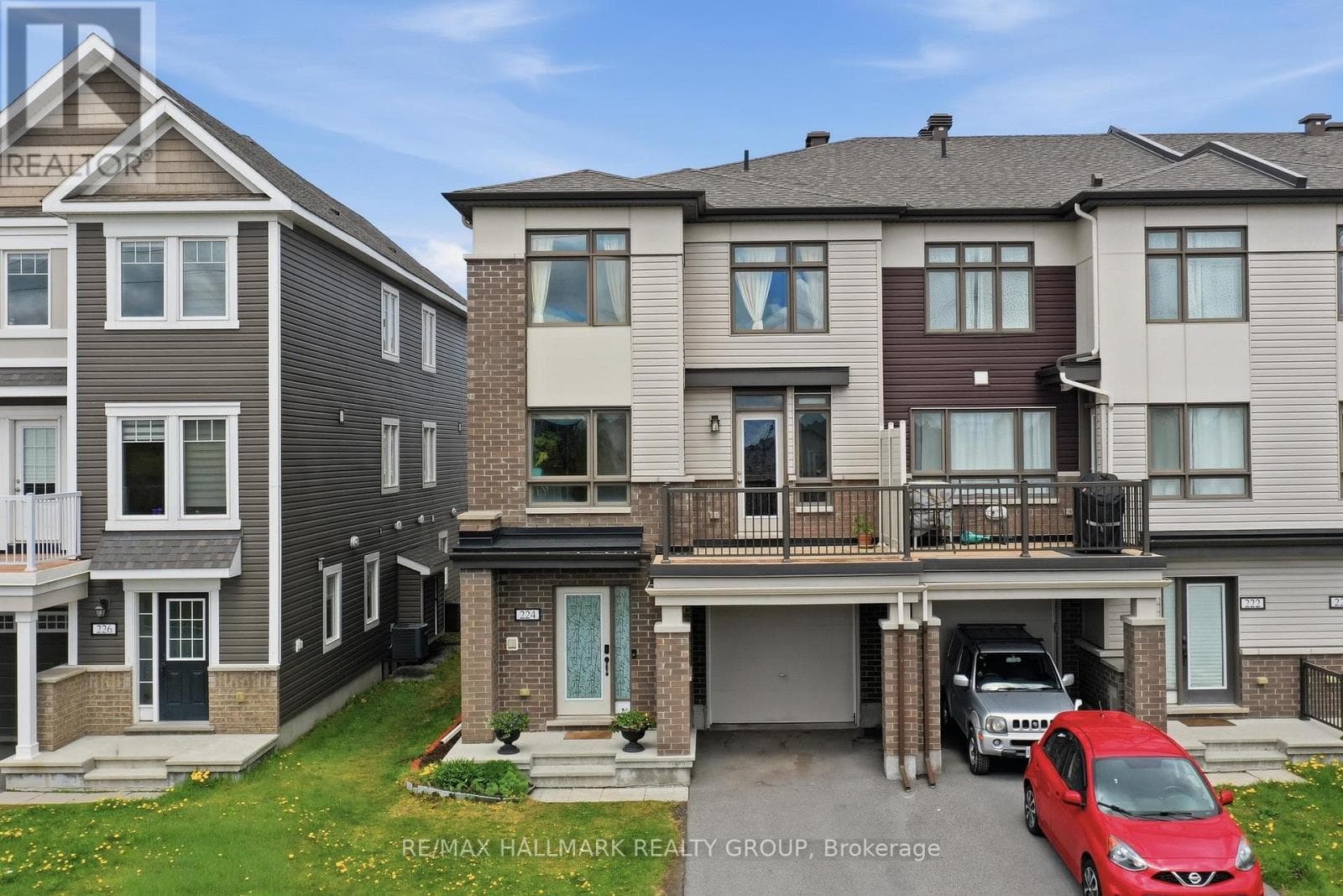 224 CLINTONIA STREET in STITTSVILLE EAST