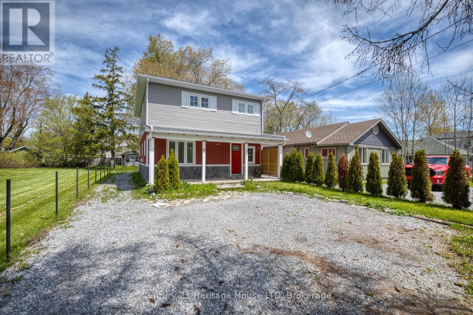 3054 THUNDER BAIE ROAD in
