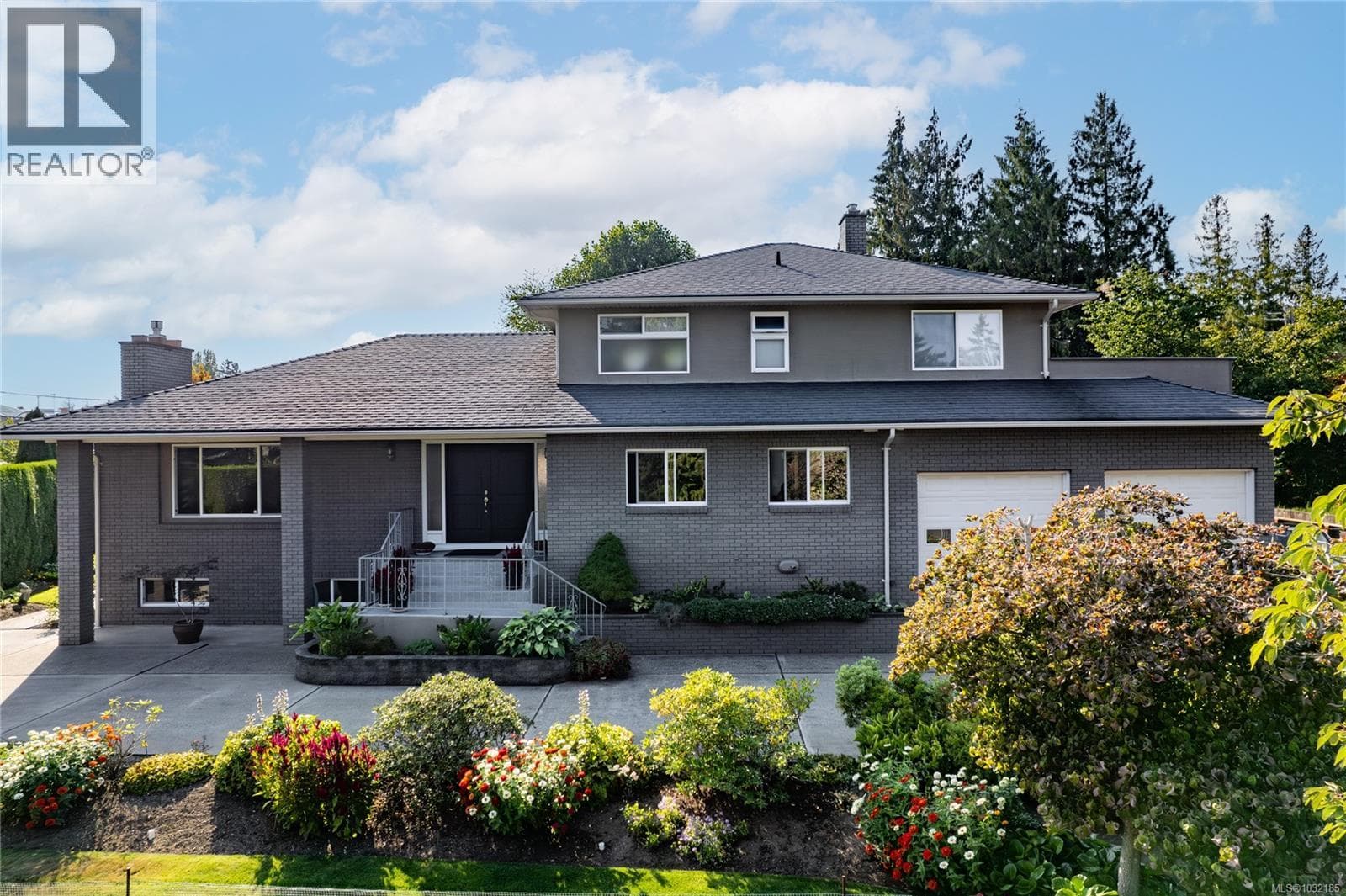 823 Glenhale Cres in