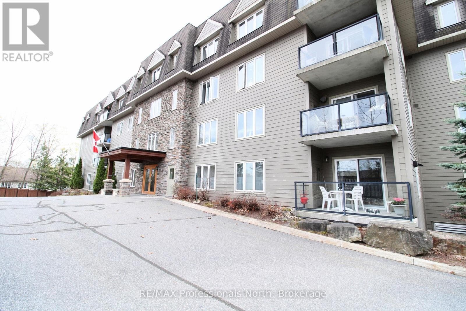 402 - 26 DAIRY LANE in