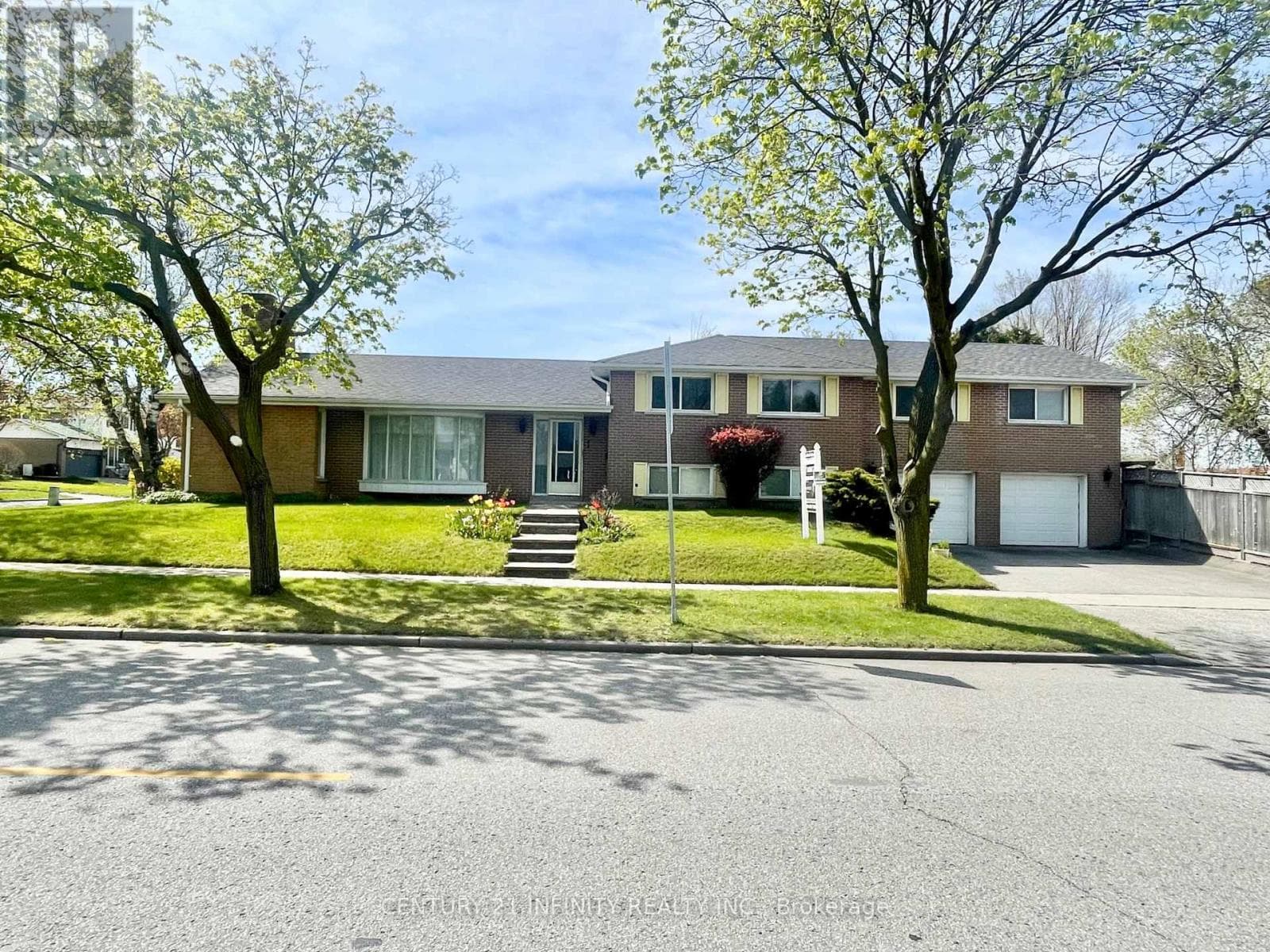 1 GOODLAND GATE in Agincourt South-Malvern West