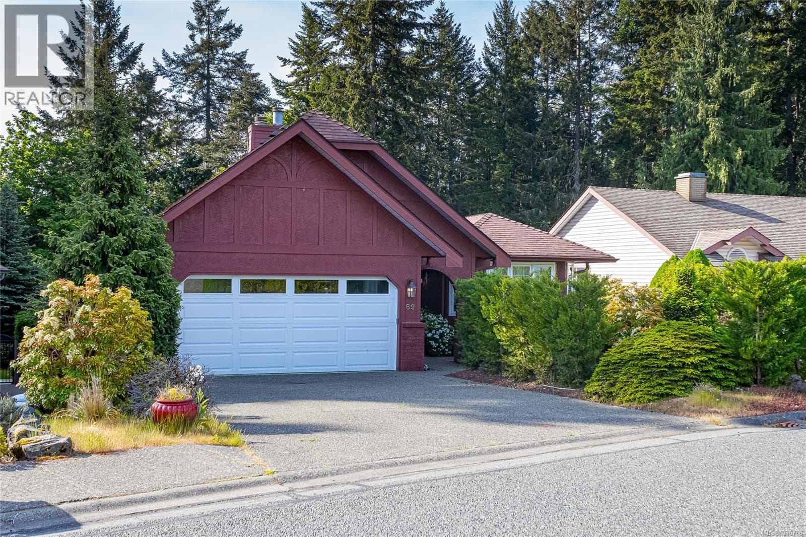 89 Marine Dr in