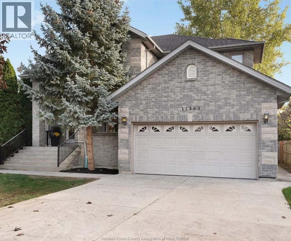 11363 AMALFI DRIVE in East Riverside