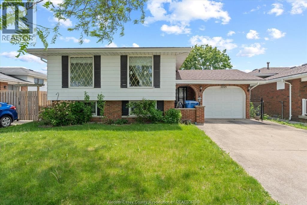 10575 MULBERRY ROAD in Forest Glade