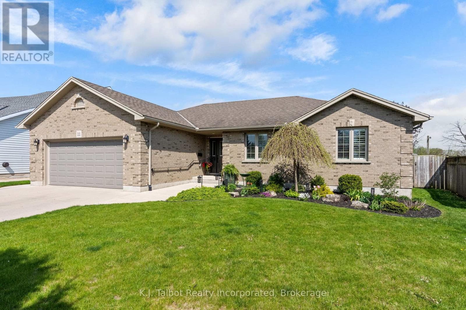 11 LEE CRESCENT in