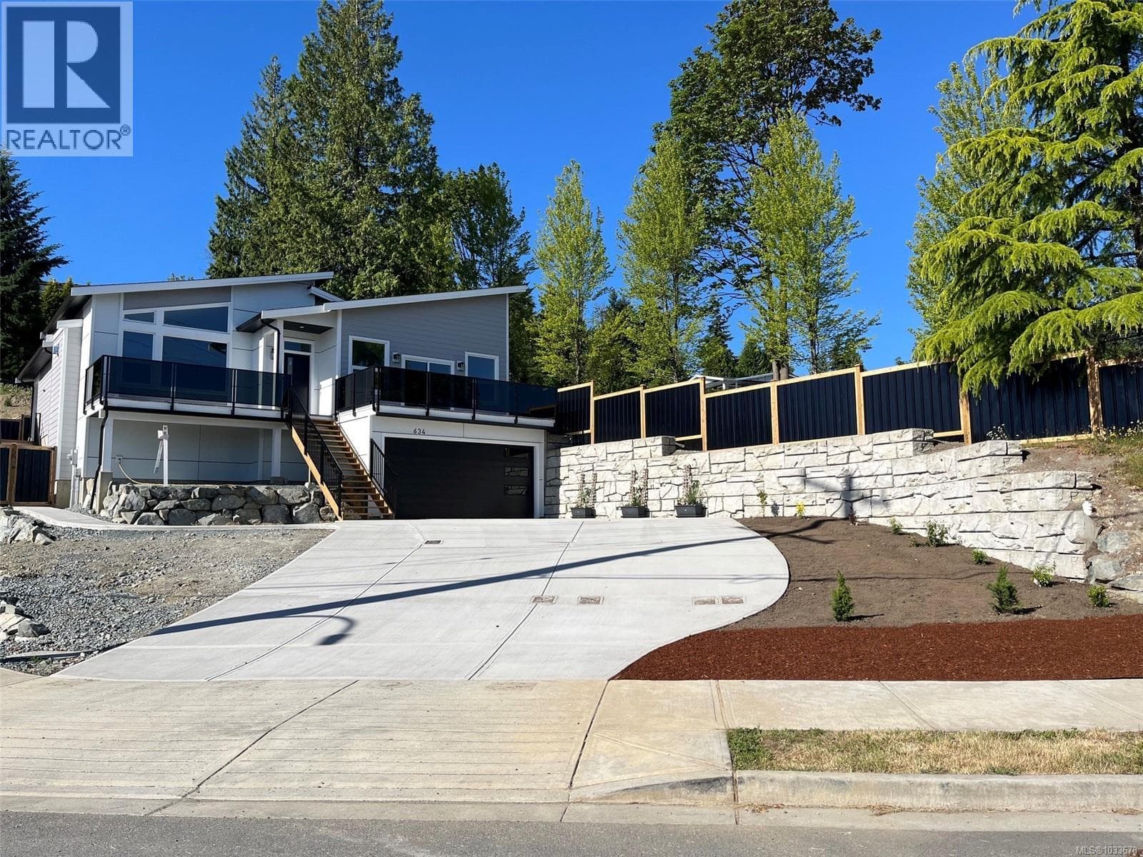 634 Farrell Rd in