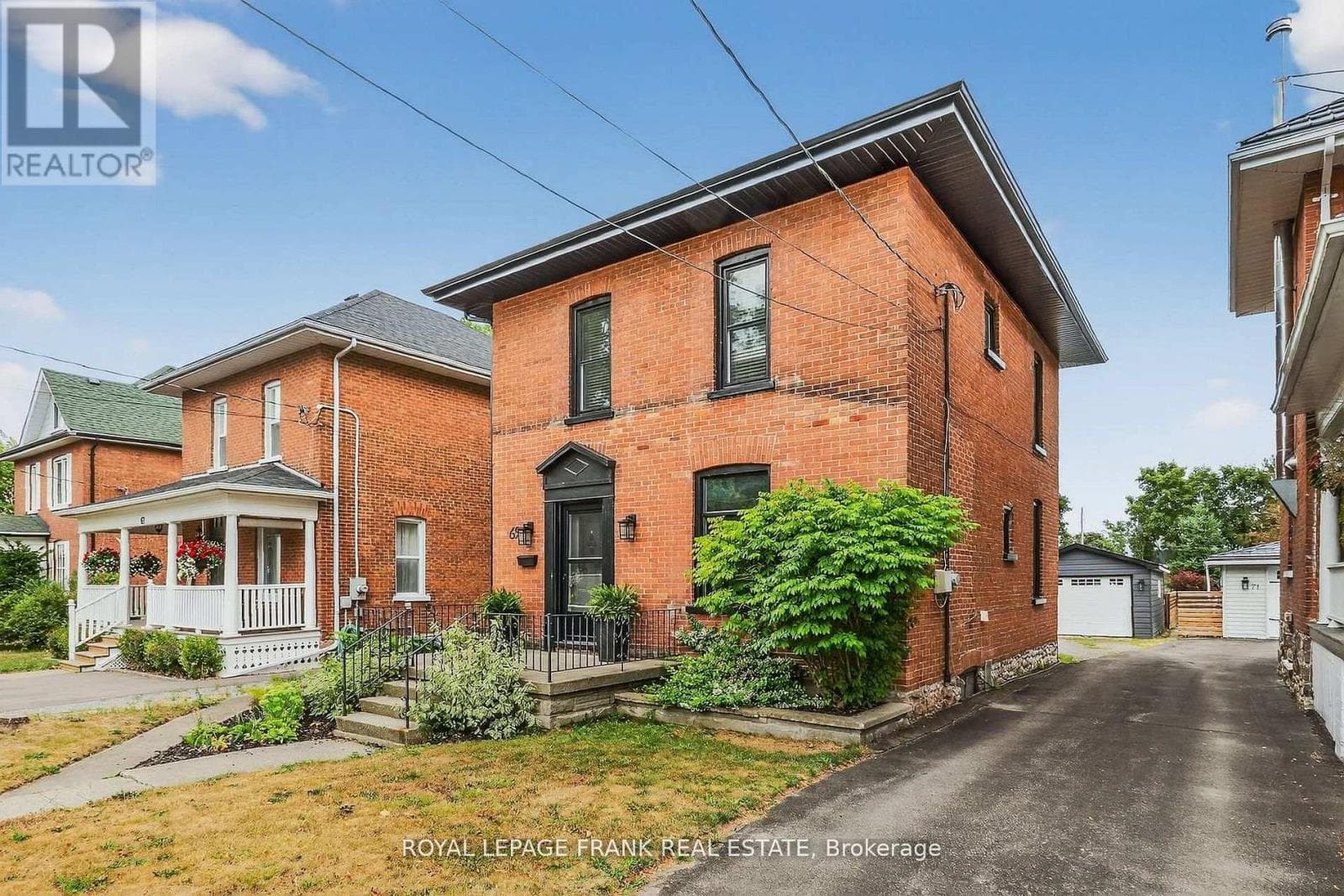 69 PEEL STREET in Lindsay