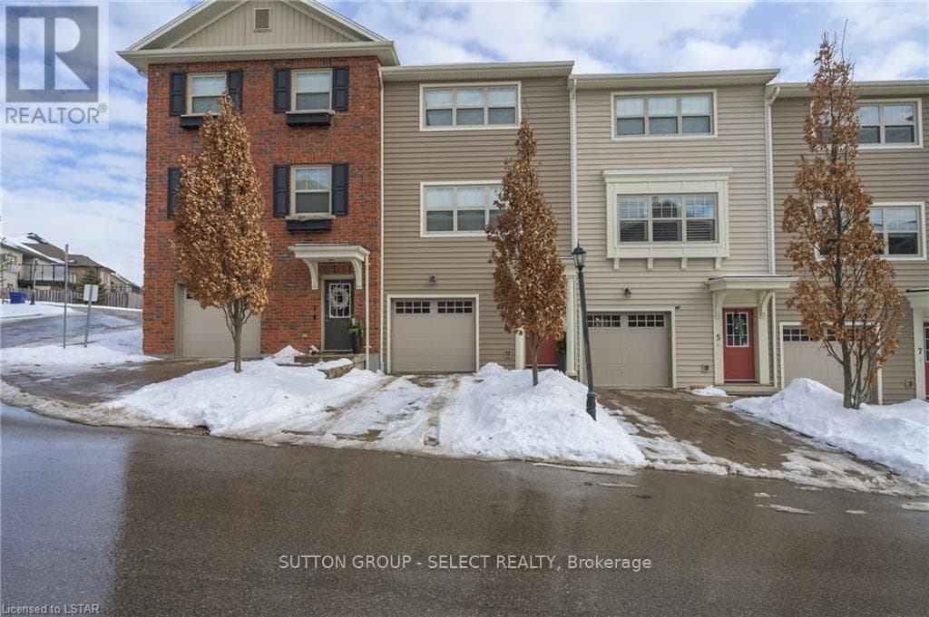 3 - 1850 BEAVERBROOK AVENUE in Hyde Park
