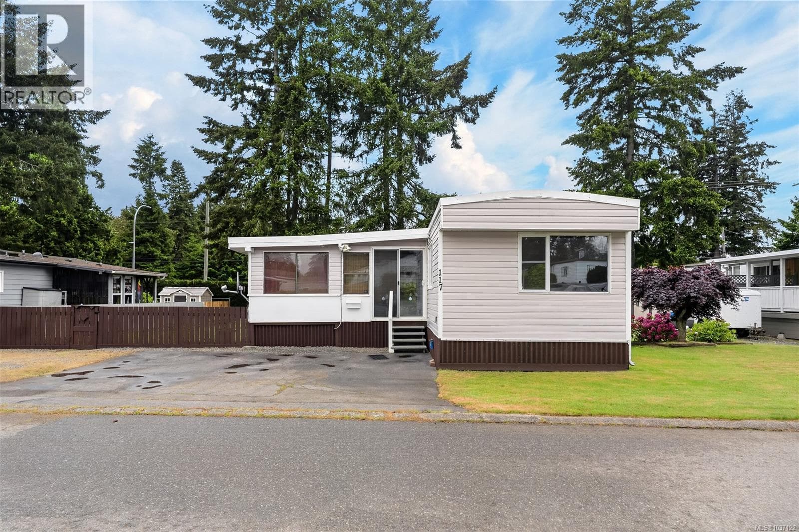 117 5854 Turner Rd in Pleasant Valley