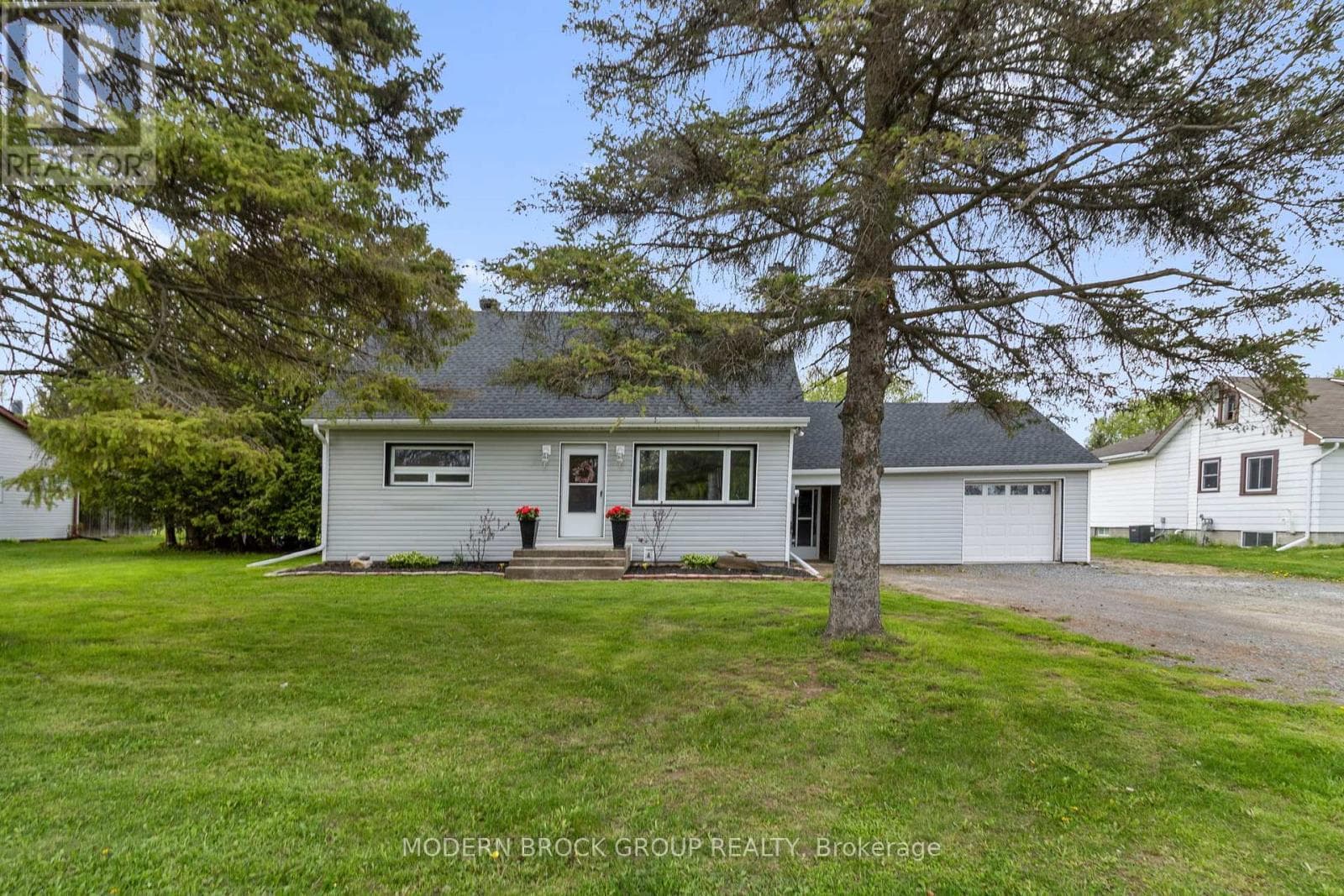1055 COUNTY ROAD 15 ROAD in