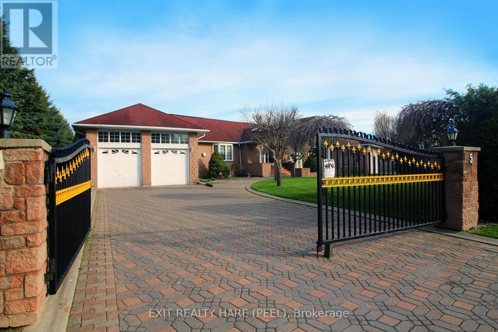 5 GLENBROOK BOULEVARD in CASTLEMORE ESTATES