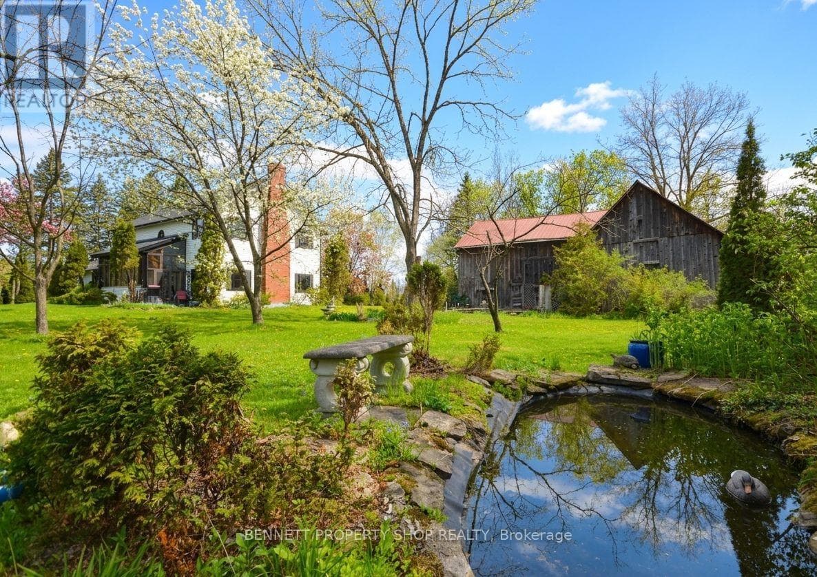 5696 MANOTICK MAIN STREET in MANOTICK