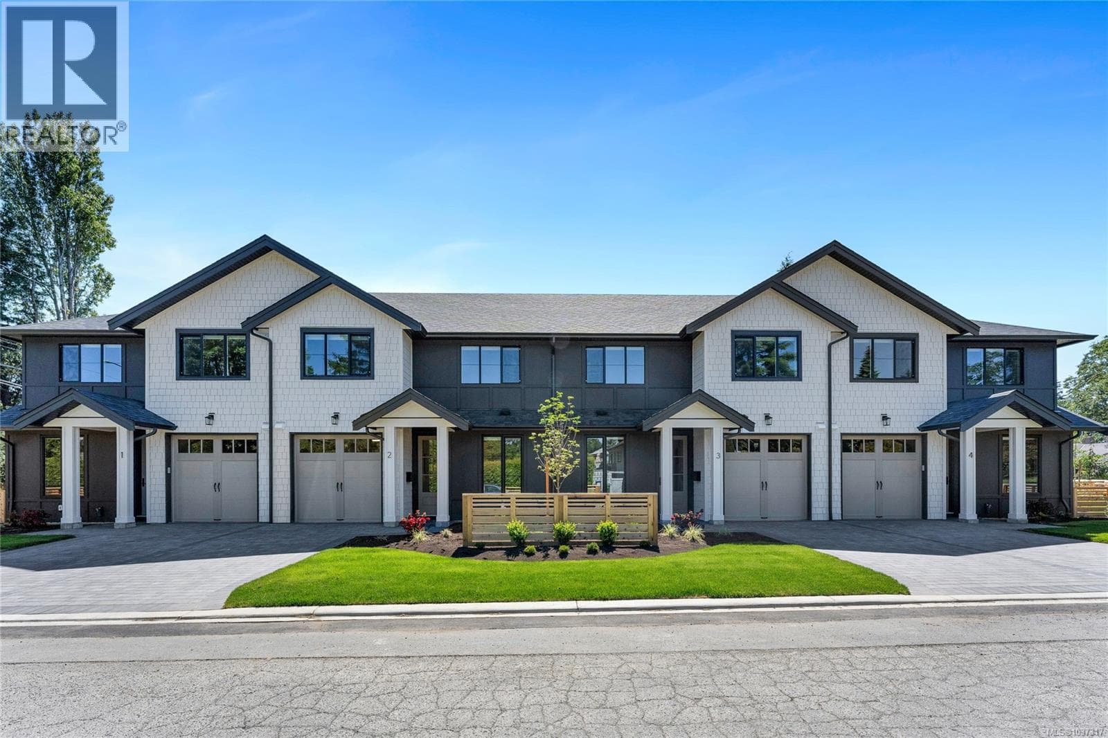1 3333 Henderson Rd in