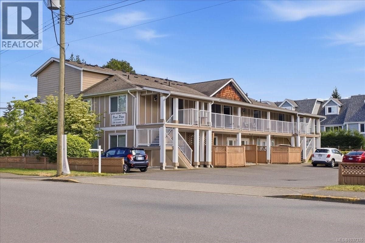 101 2510 Alexander St in