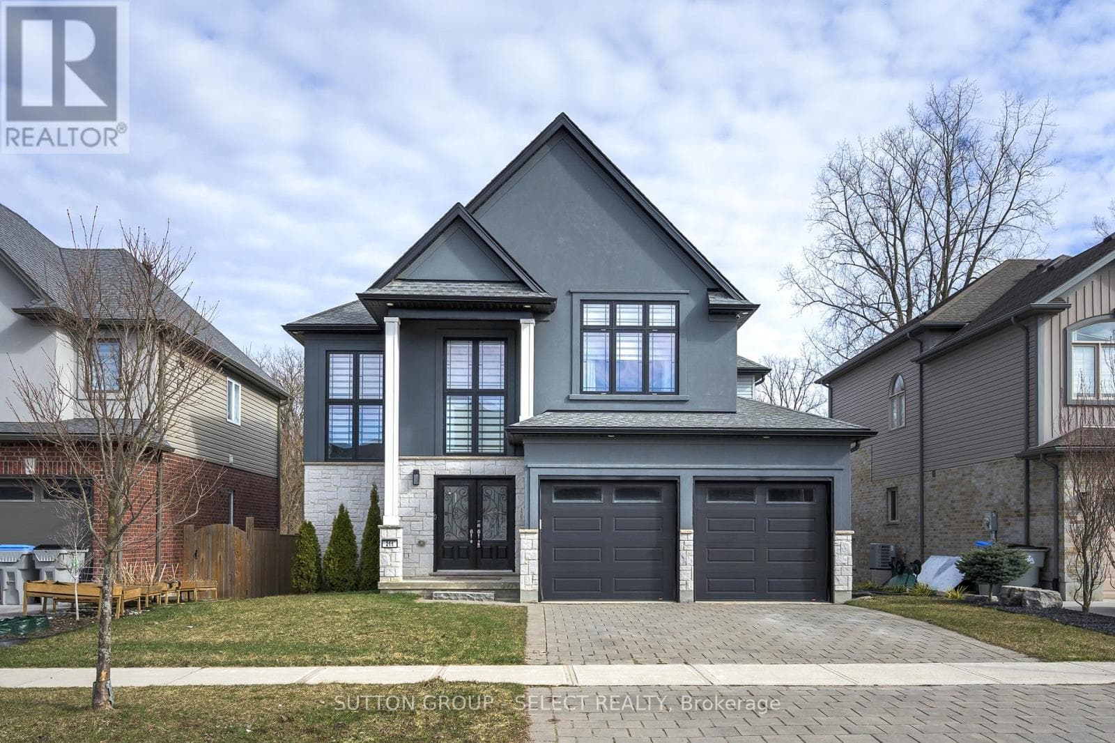 211 UNION AVENUE in