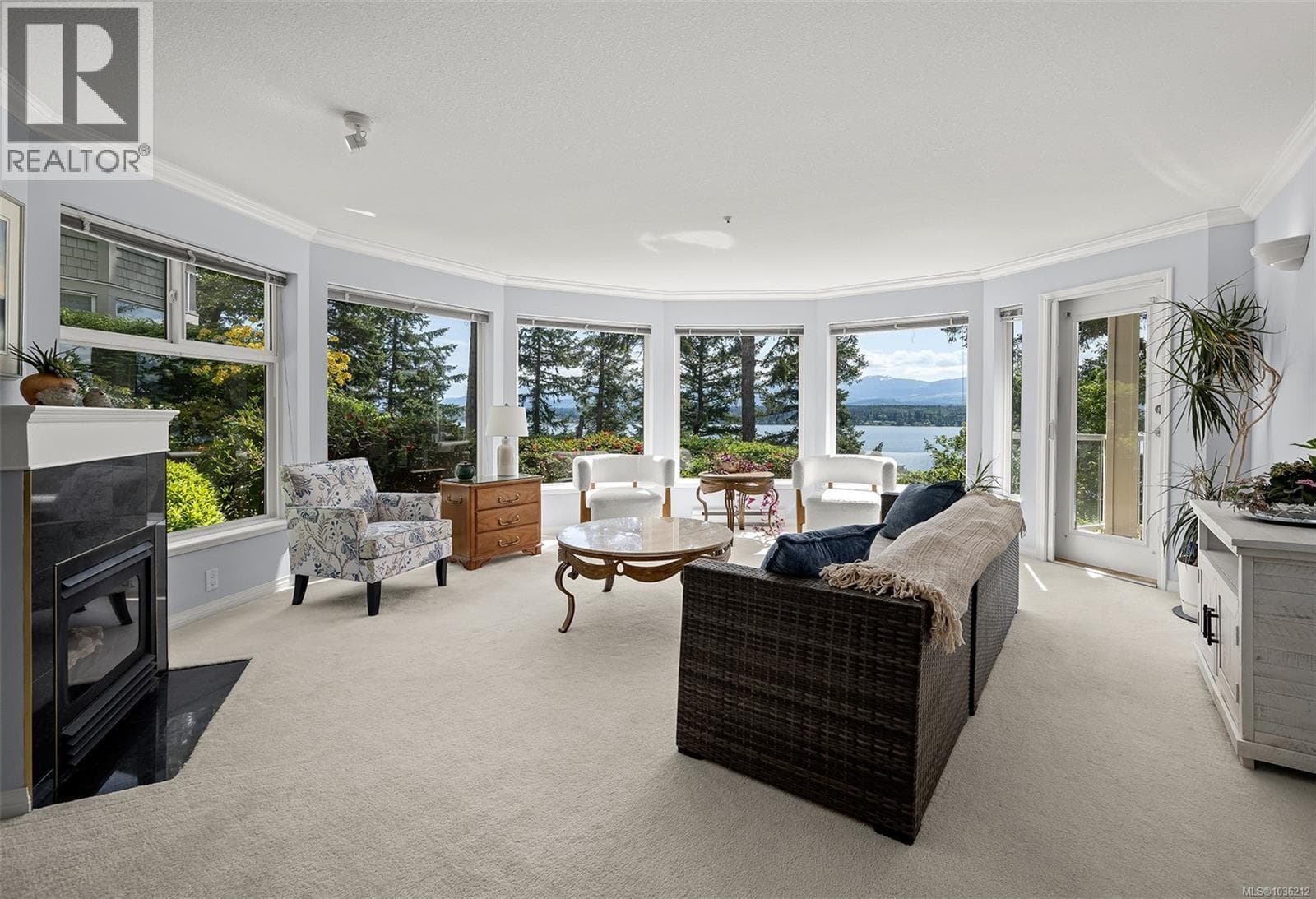 202 2275 Comox Ave in
