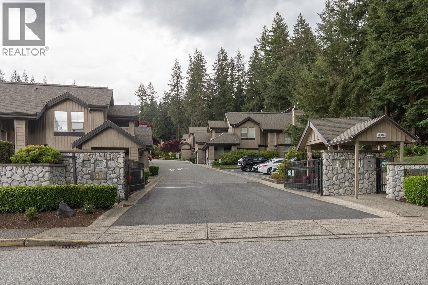 65 1550 LARKHALL CRESCENT in Seymour