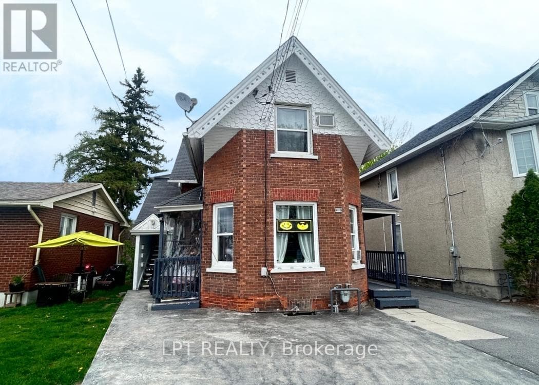 71 MCGONIGAL STREET W in
