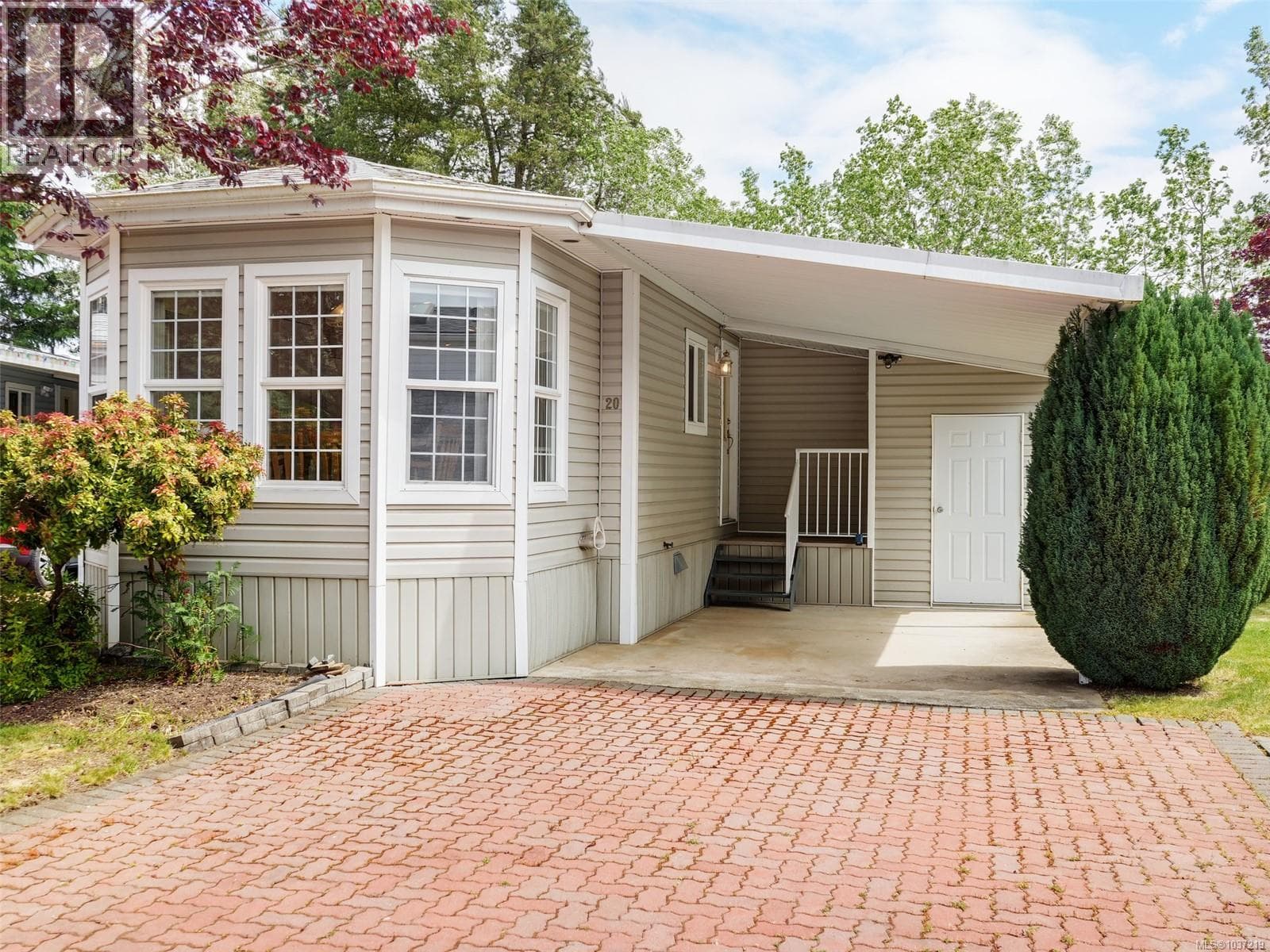 20 7401 Central Saanich Rd in