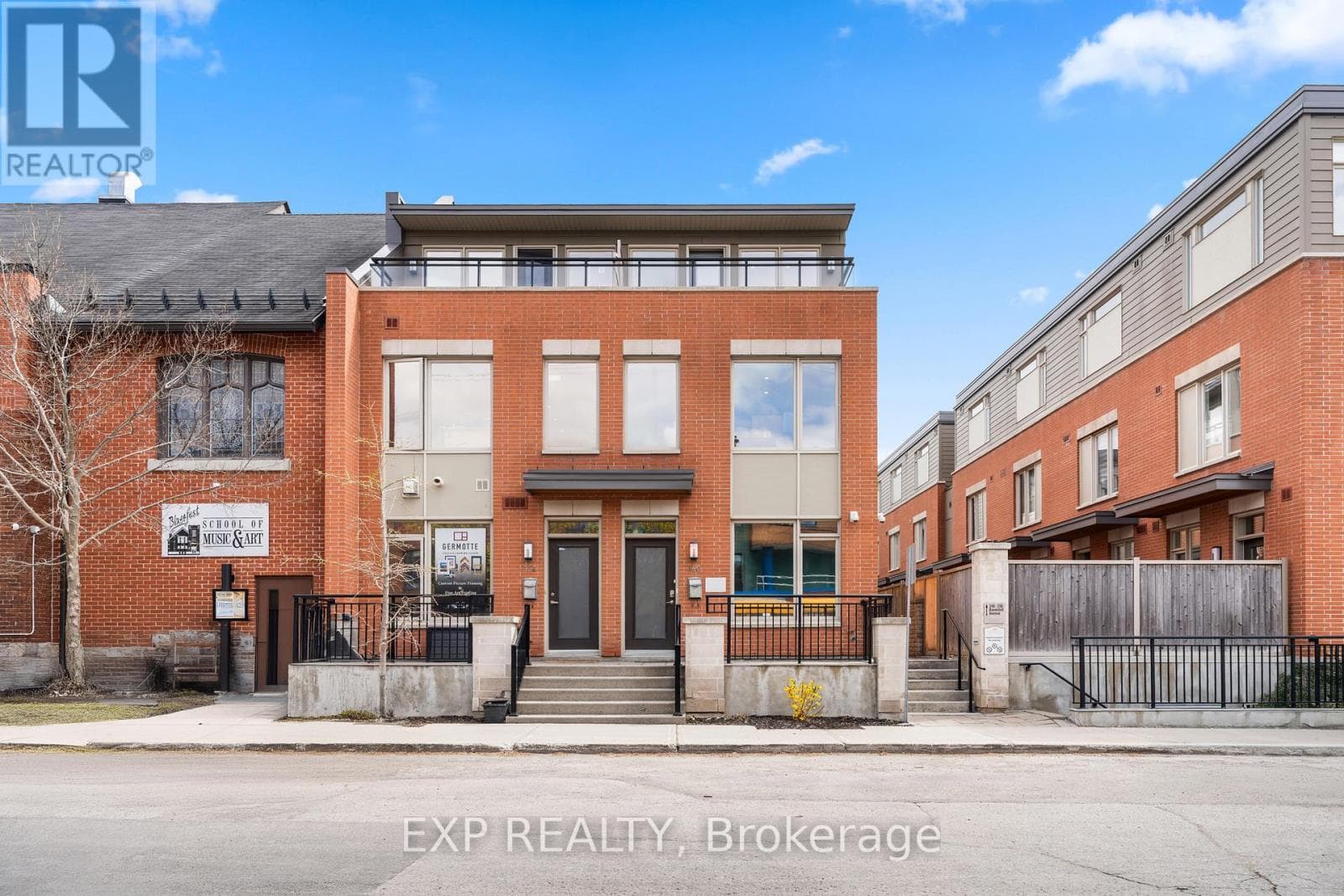 360 RAVENHILL AVENUE EAST in LAURENTIAN