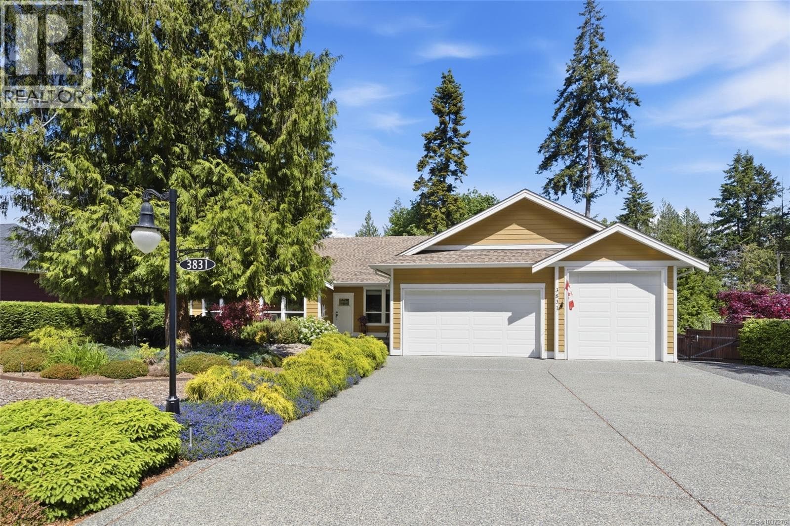 3831 Creekside Dr in