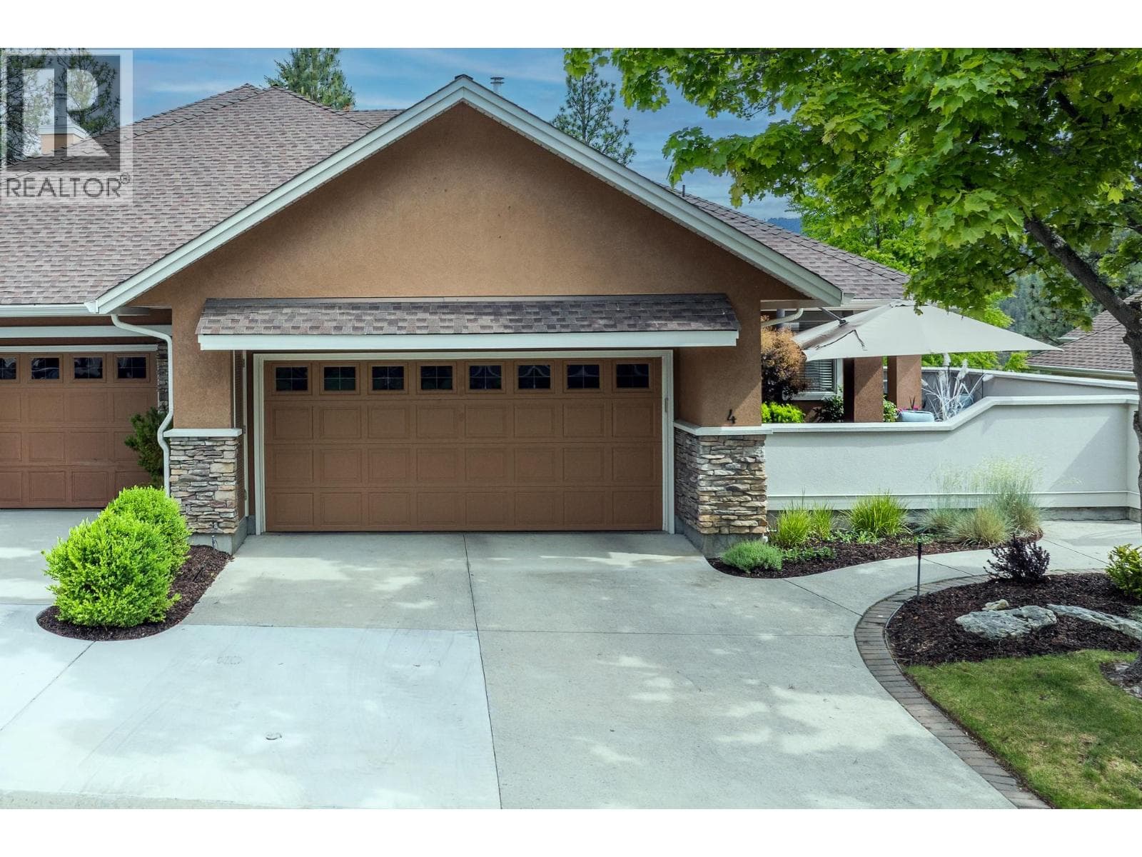 4 4520 GALLAGHERS LOOKOUT in Southeast Kelowna