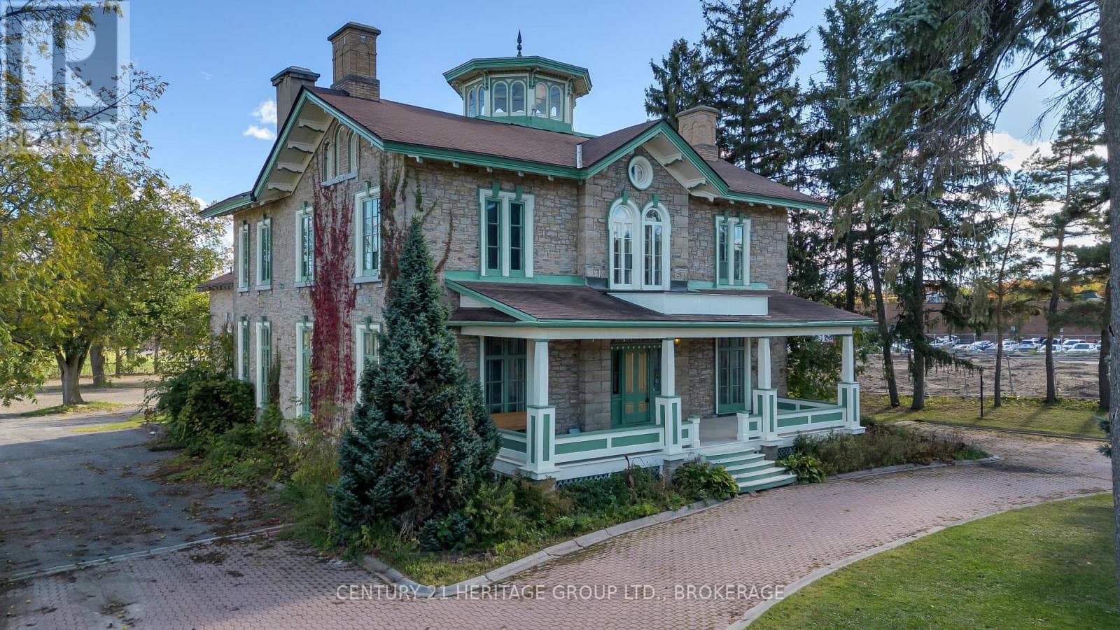 389 KING STREET E in