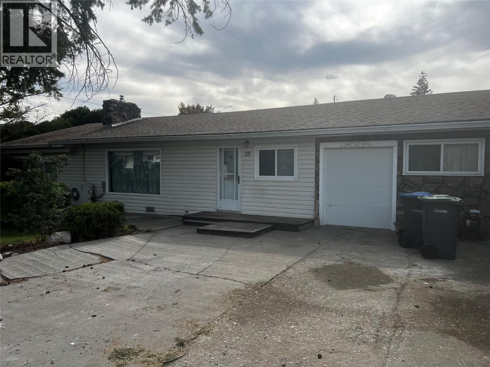 28 Willow Crescent in