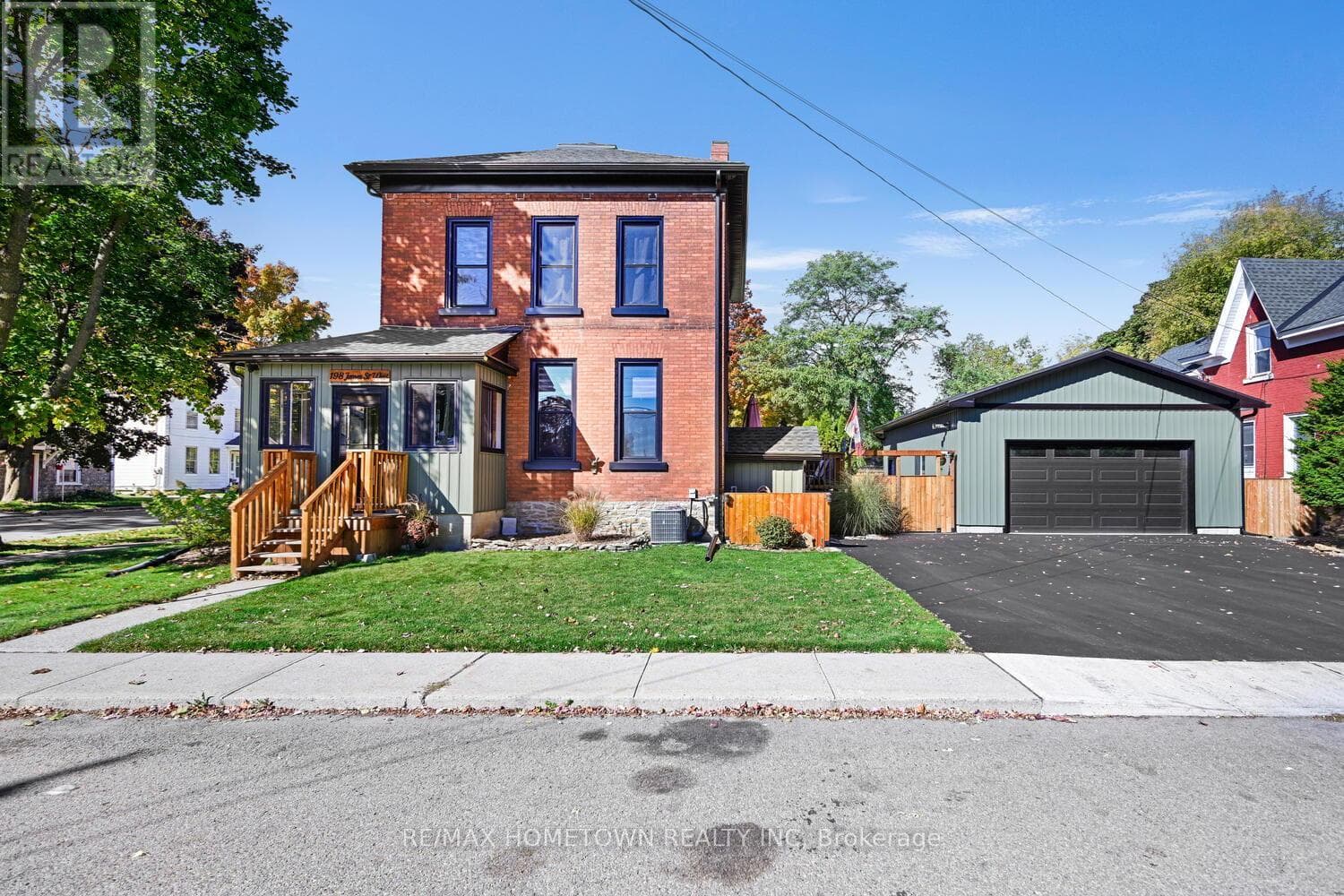 198 JAMES STREET W in