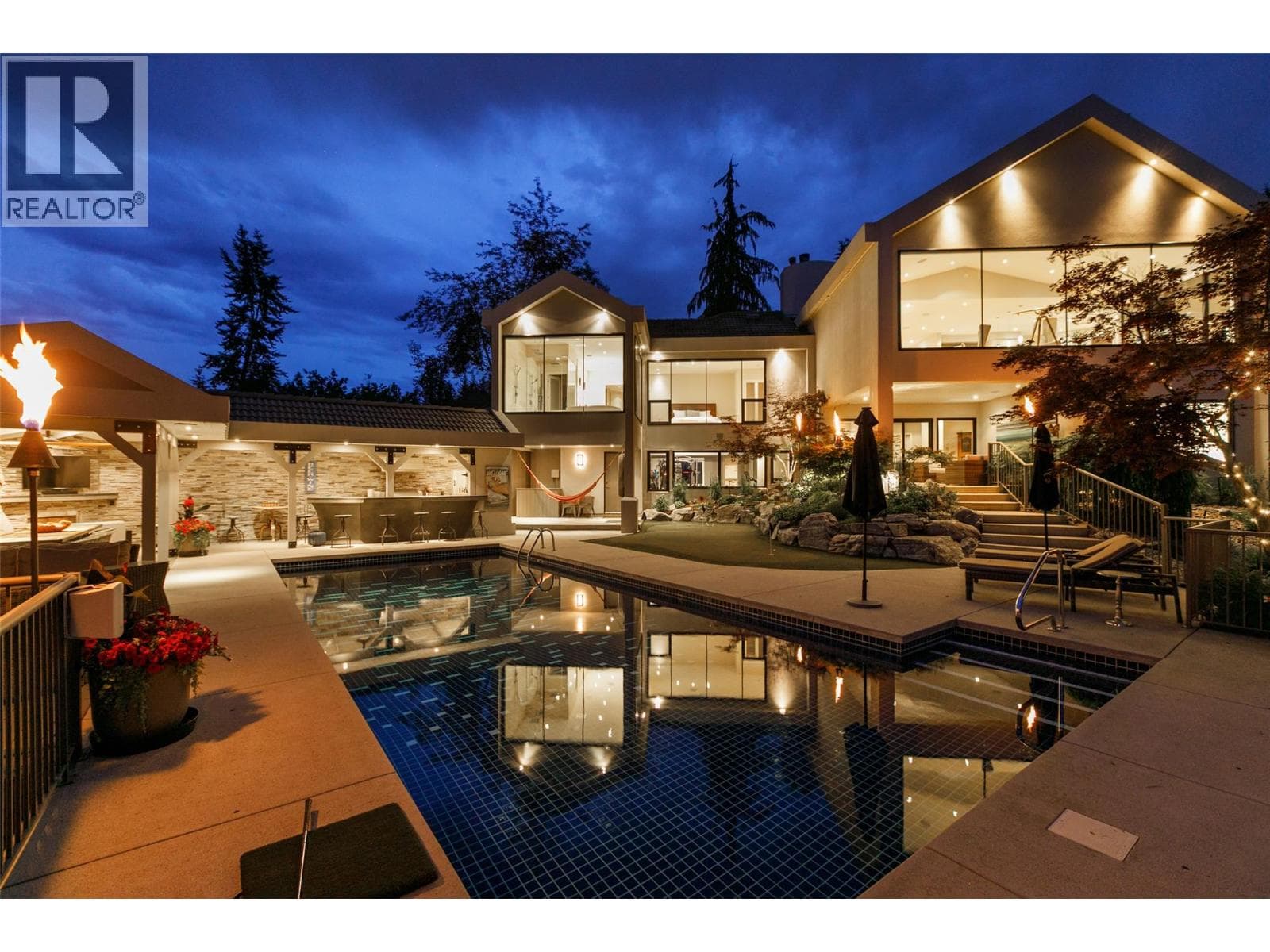 228 CALIBURN COURT in Glenmore - Clifton - Dilworth