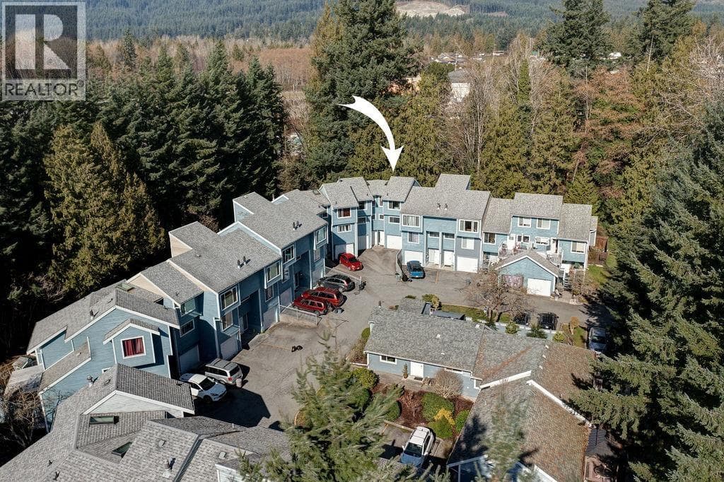 5 822 GIBSONS WAY in