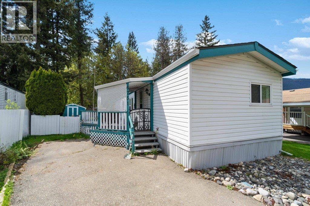 6751 51 STREET NORTHEAST in
