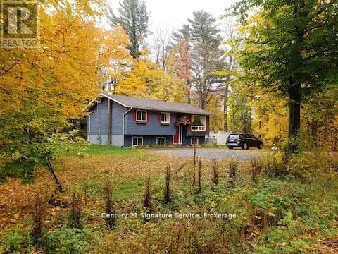 879 STEPHENSON ROAD E in