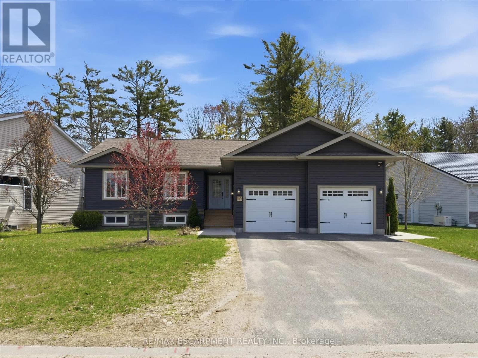 10 THAIN STREET WEST in