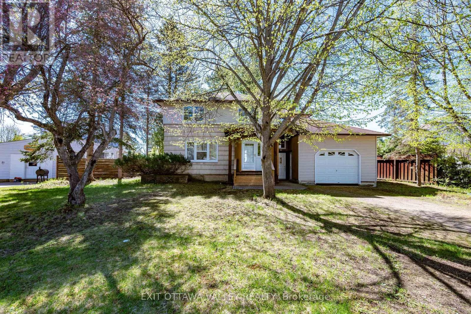 22 CABOT PLACE in