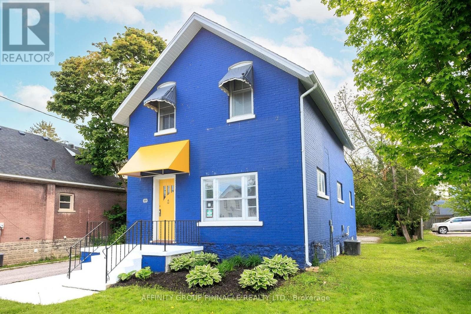 221 KENT STREET W in Lindsay
