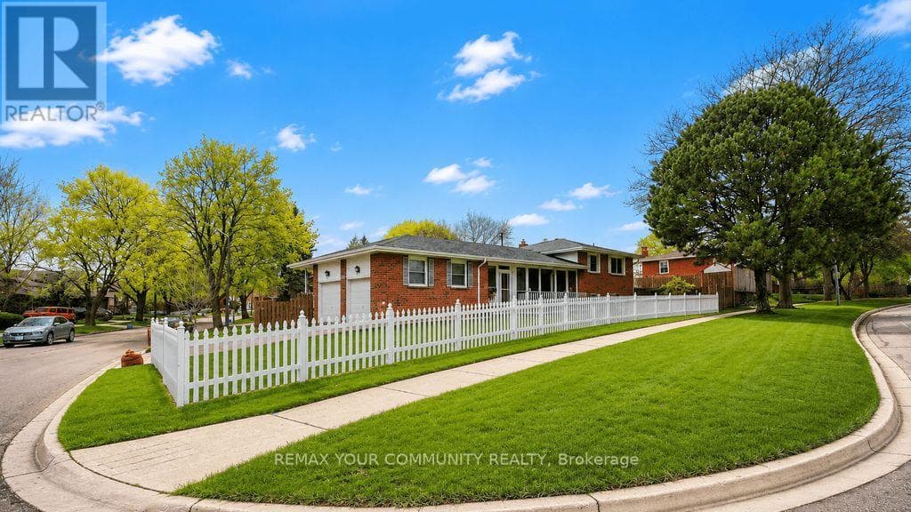 103 MUIR CRESCENT in