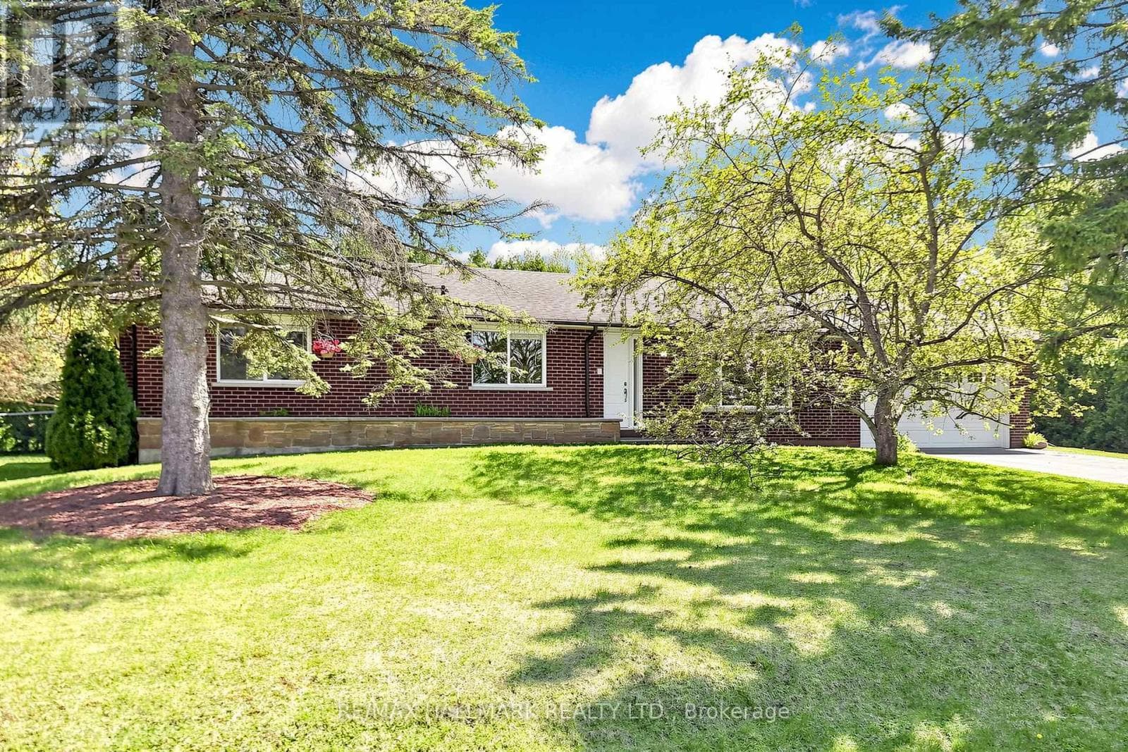 20 JASMINE CRESCENT in Ballantrae-Stouffville