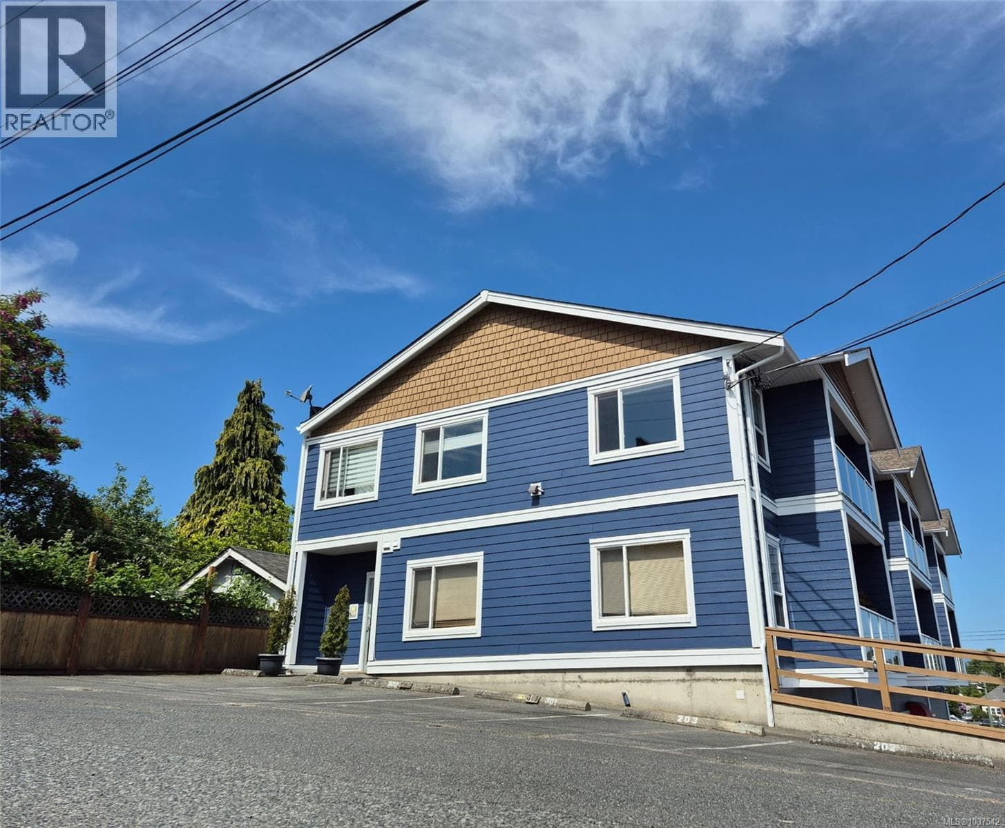 203 11 Buller St in