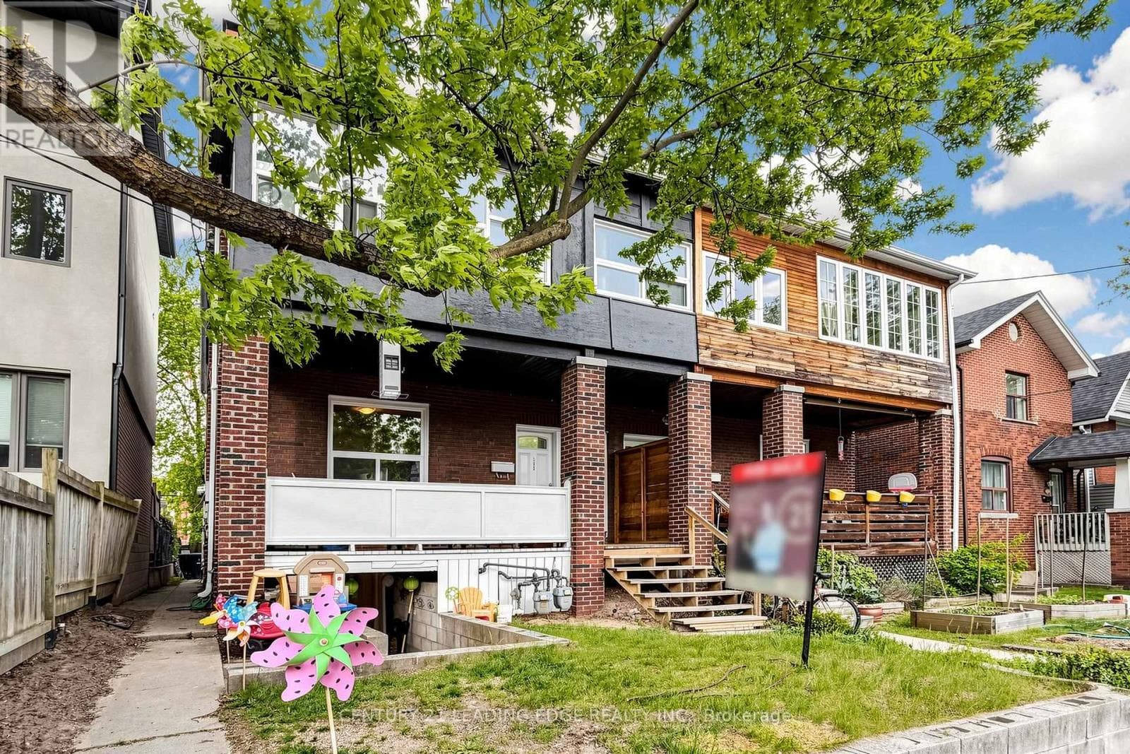395 RHODES AVENUE in Greenwood-Coxwell