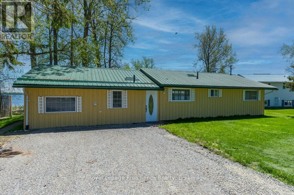 22579 LOYALIST PARKWAY in