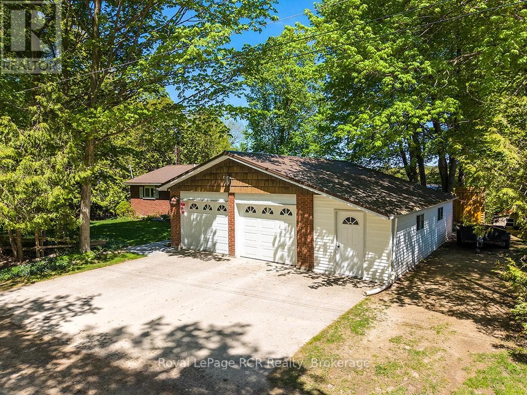 120 MCCULLOUGH LAKE DRIVE in