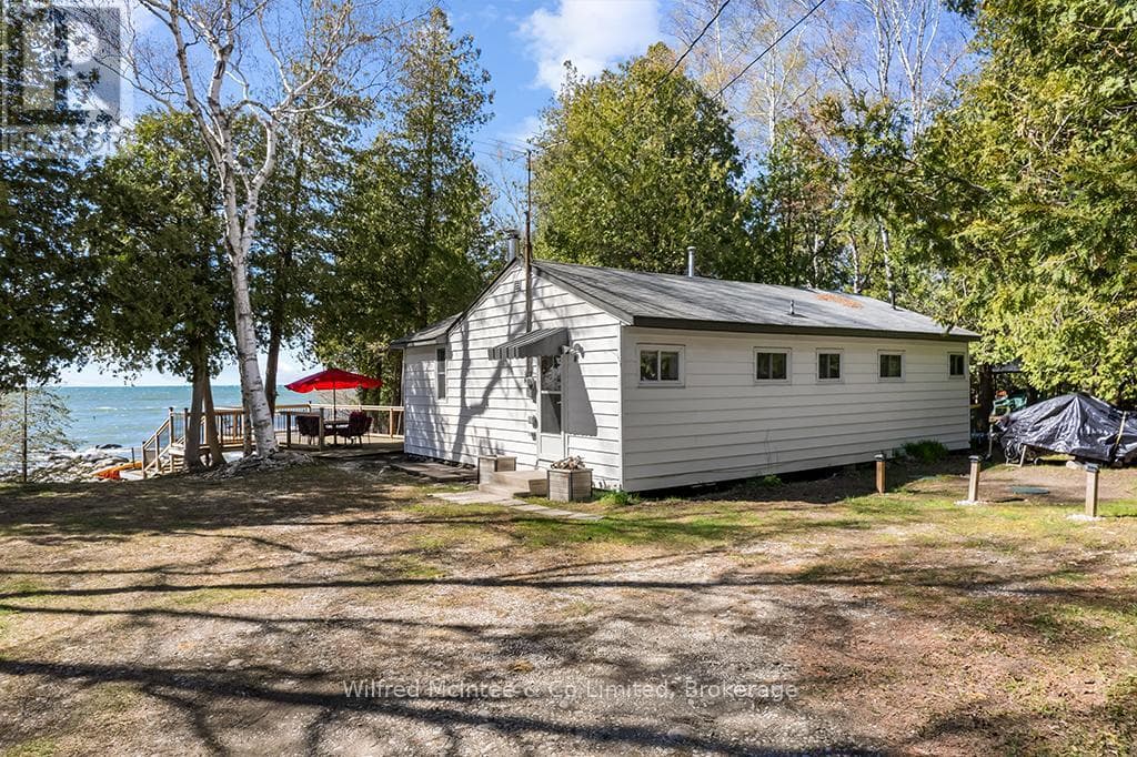 917 BRUCE ROAD 13 in
