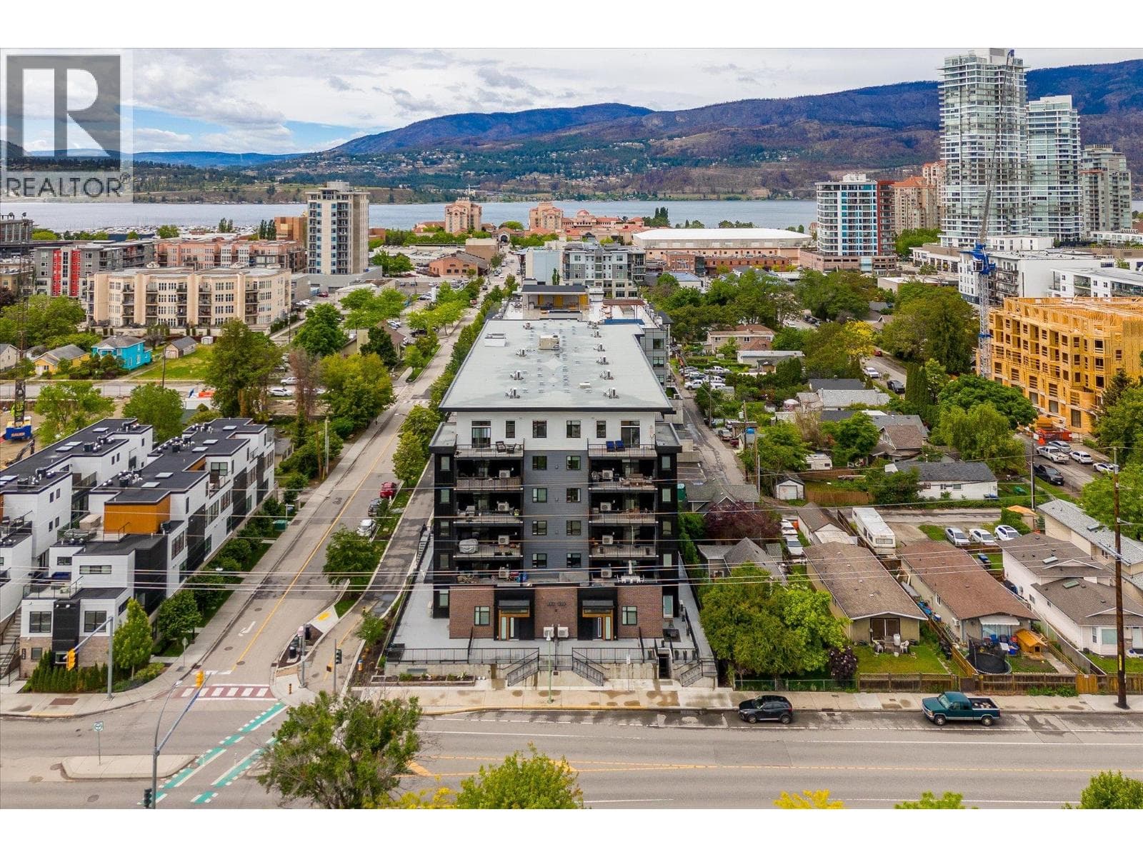 660 Cawston Avenue Unit# 313 in Central City